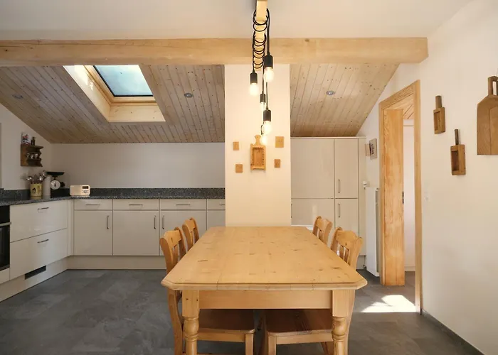 Апартаменты 3,5 Attikawohnung Mit Traumaussicht