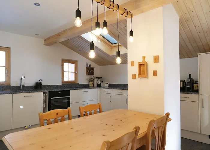 3,5 Attikawohnung Mit Traumaussicht Апартаменты *